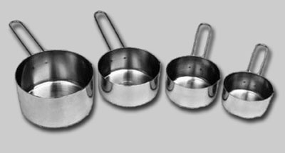 Measuring Cups with wire handles